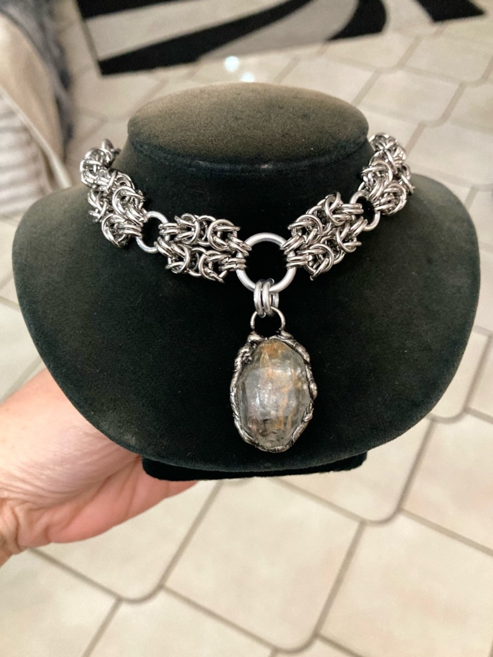 Raw Smoky herkimer diamond crystal on handmade maille stainless steel chain - Picture 8 of 14
